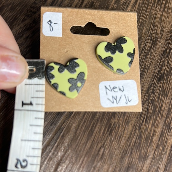 Oversized Heart Earrings - Picture 2 of 2